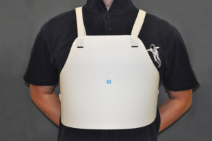 击剑护板护胸 成人护板护胸 兵击护板护胸 HMEA护胸 两件包邮