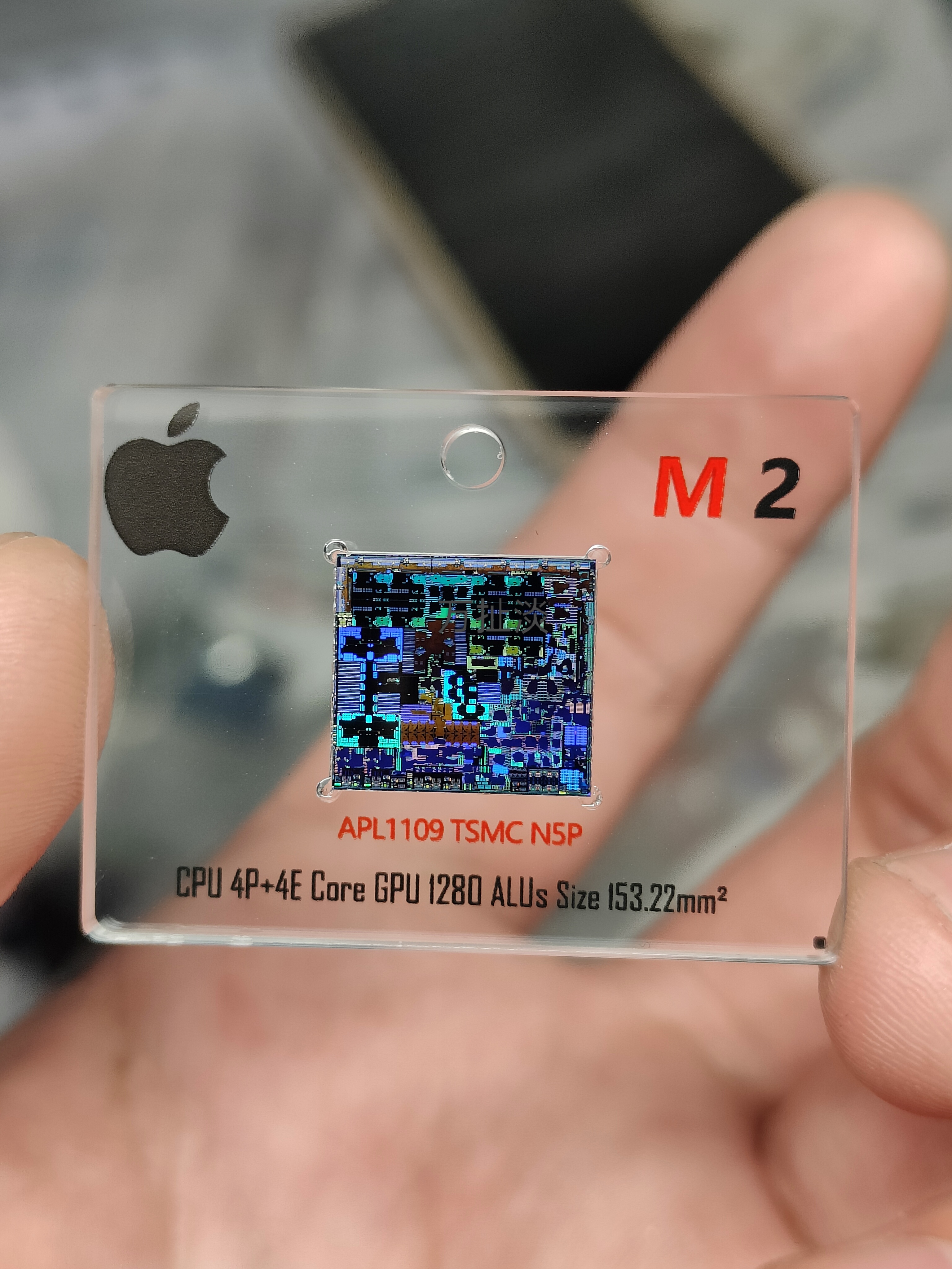 苹果M2 CPU核心晶圆芯片摆件钥匙扣 亚克力