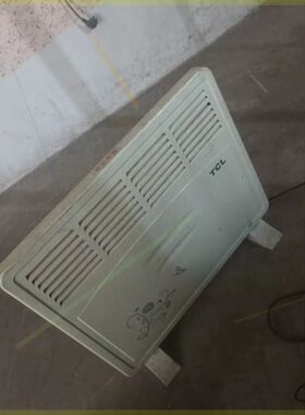 议价TCL踢脚线取暖器，九成新，很少用.双管800W，可以单独控