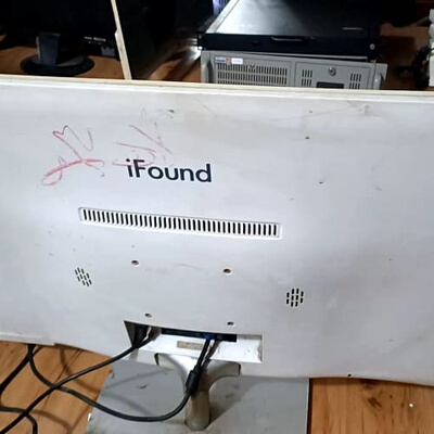 议价iFound 32寸显示器，型号M3295A，白色边框，带D