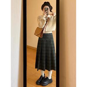 莹莹靓衣阁复古格子半身裙女秋冬季大码胖mm显瘦a字百褶裙中长款