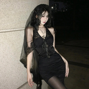 万圣节穿搭性感连衣裙女挂脖亚文化哥特风V领黑色网纱蕾丝包臀裙