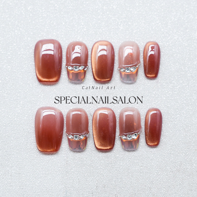 【枫暖烁影】纯手工穿戴甲秋冬新款焦糖色猫眼细闪钻饰高级感美甲,彩妆/香水/美妆工具,穿戴甲/甲片,淘宝优惠券,粉丝福利购,淘宝优惠卷