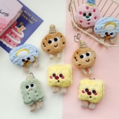 创意卡通饼干人玩偶小挂饰搞怪曲奇甜甜圈毛绒公仔胸针包挂件摆件