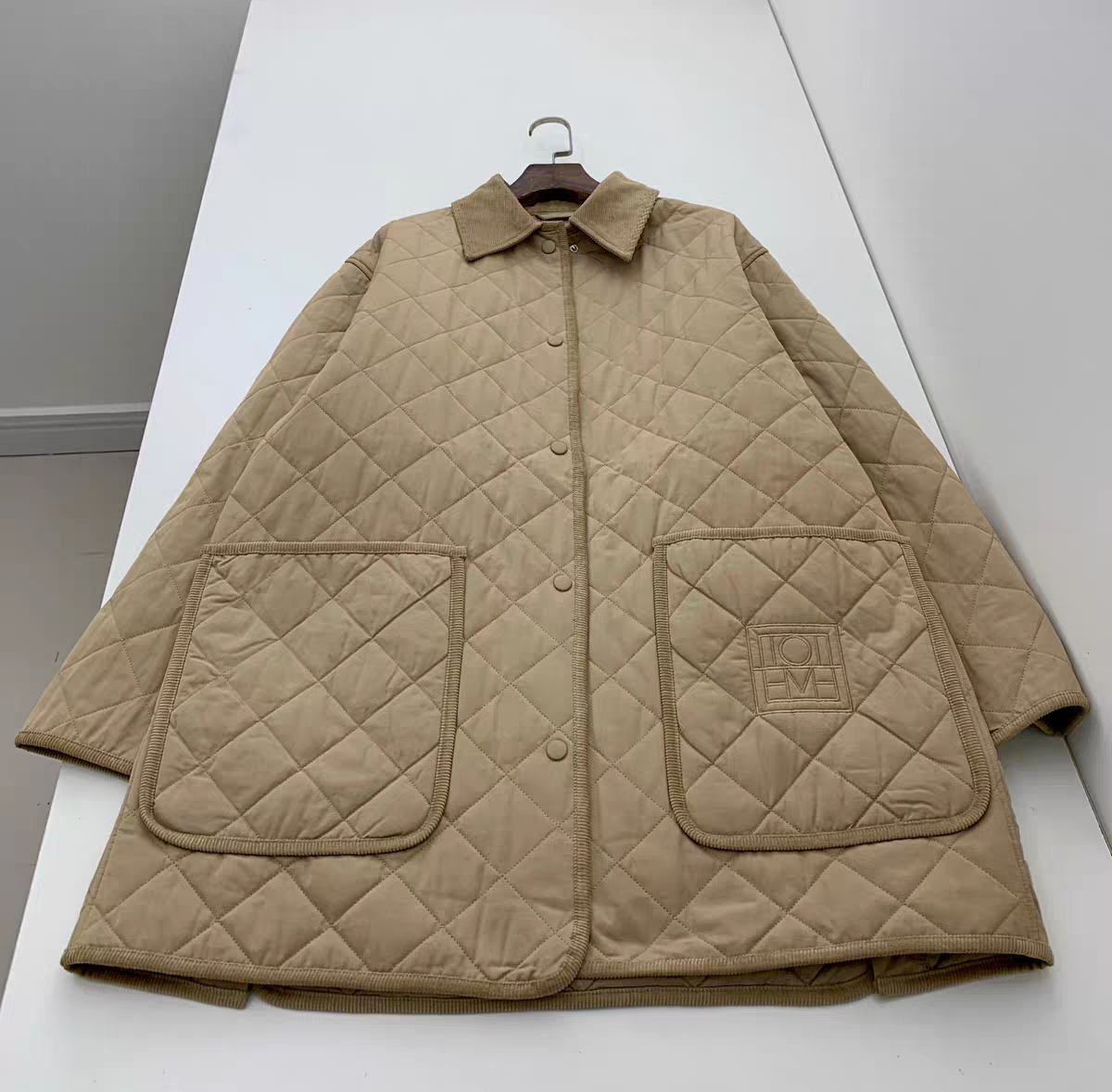北欧TOT棉服外套女秋冬黑色棉衣灯芯绒饰边字母刺绣谷仓夹克小众
