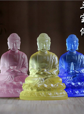 琉璃寺庙供奉三宝佛