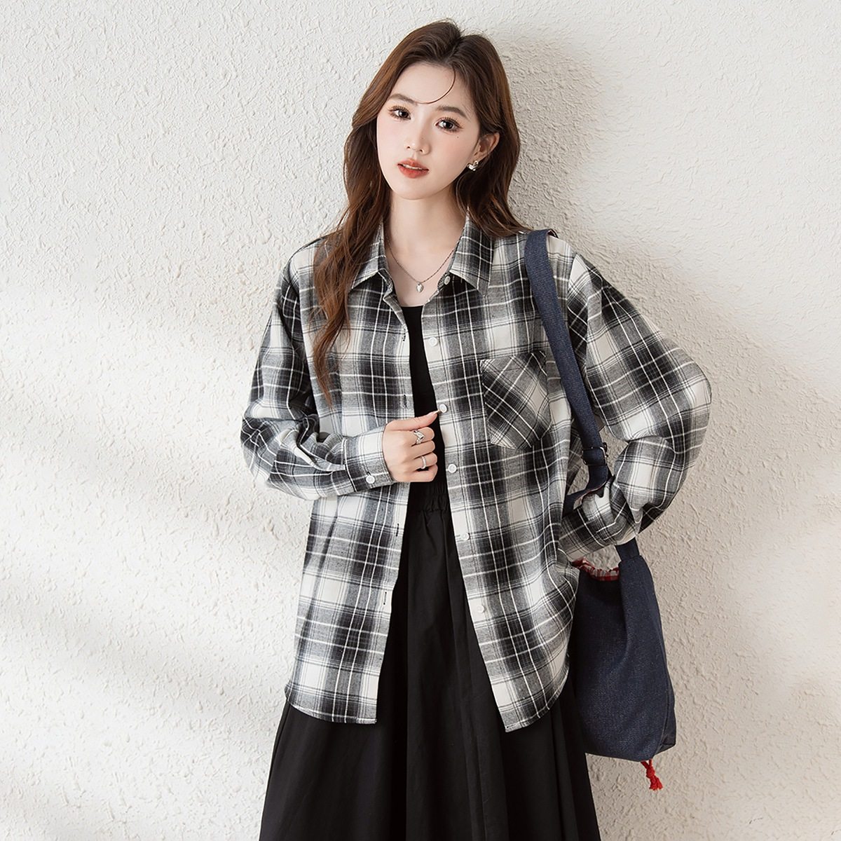 唐狮2026新款长袖衬衫女黑白格子翻领百搭宽松休闲慵懒风上衣bl