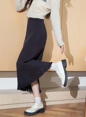 唐狮2024年秋冬季新款女半身裙设计感毛边灰色高腰百搭中长裙子WP