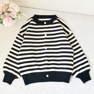 120-150女童千绒纱套头毛衣中小童黑白条纹针织衫时尚装饰纽扣