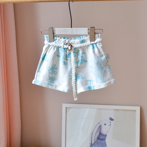 3-7岁女童小宝宝白褶皱花苞热裤