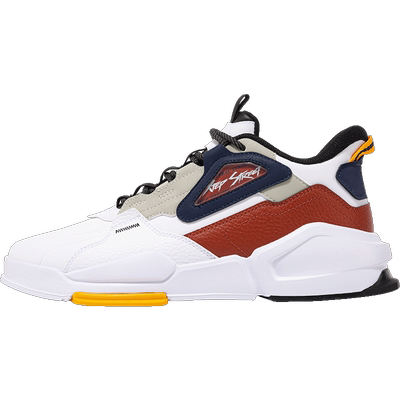 特步男鞋板鞋皮面防水运动鞋