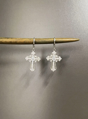 Vintage古着 White zircon cross耳饰