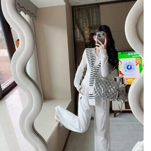 韩系休闲套装女夏季2026新款早春高级感针织开衫披肩阔腿裤三件套