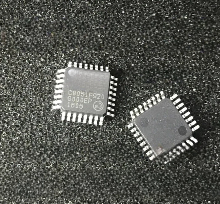 C8051F920-GQR QFP32贴片 微控制器 全新正品