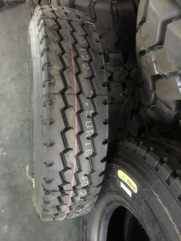 正品德国黑狮650r1612 700 750 825r1618 225皮卡轻卡货车轮胎