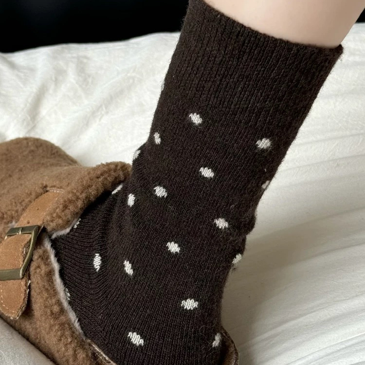咖色真的好适合秋冬啊~厚羊毛袜