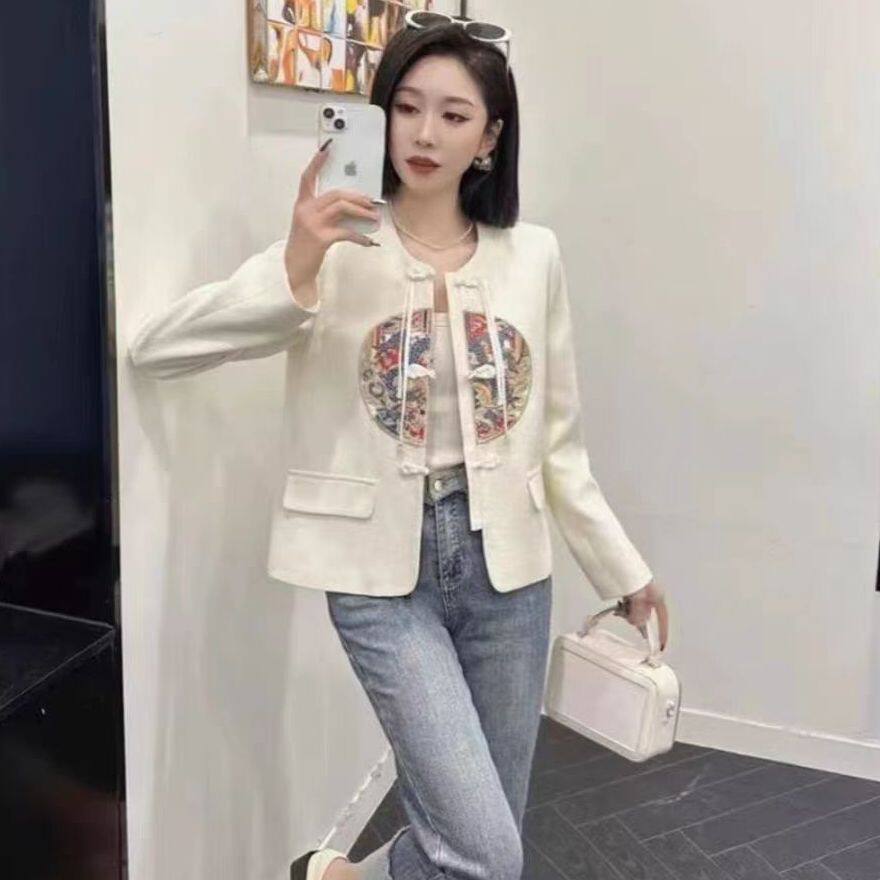 HW301外套女2026新中式国风短盘扣设计长袖刺绣宽松显瘦气质上衣