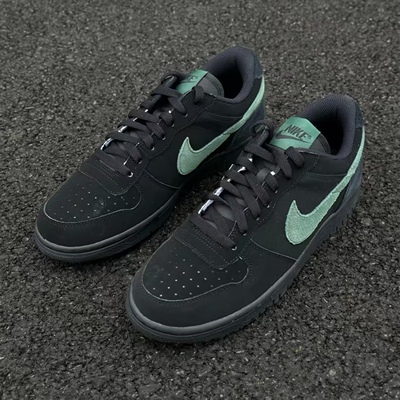 Nike BIG LOW耐克舒适百搭透气运动休闲复古低帮黑白色板鞋854166