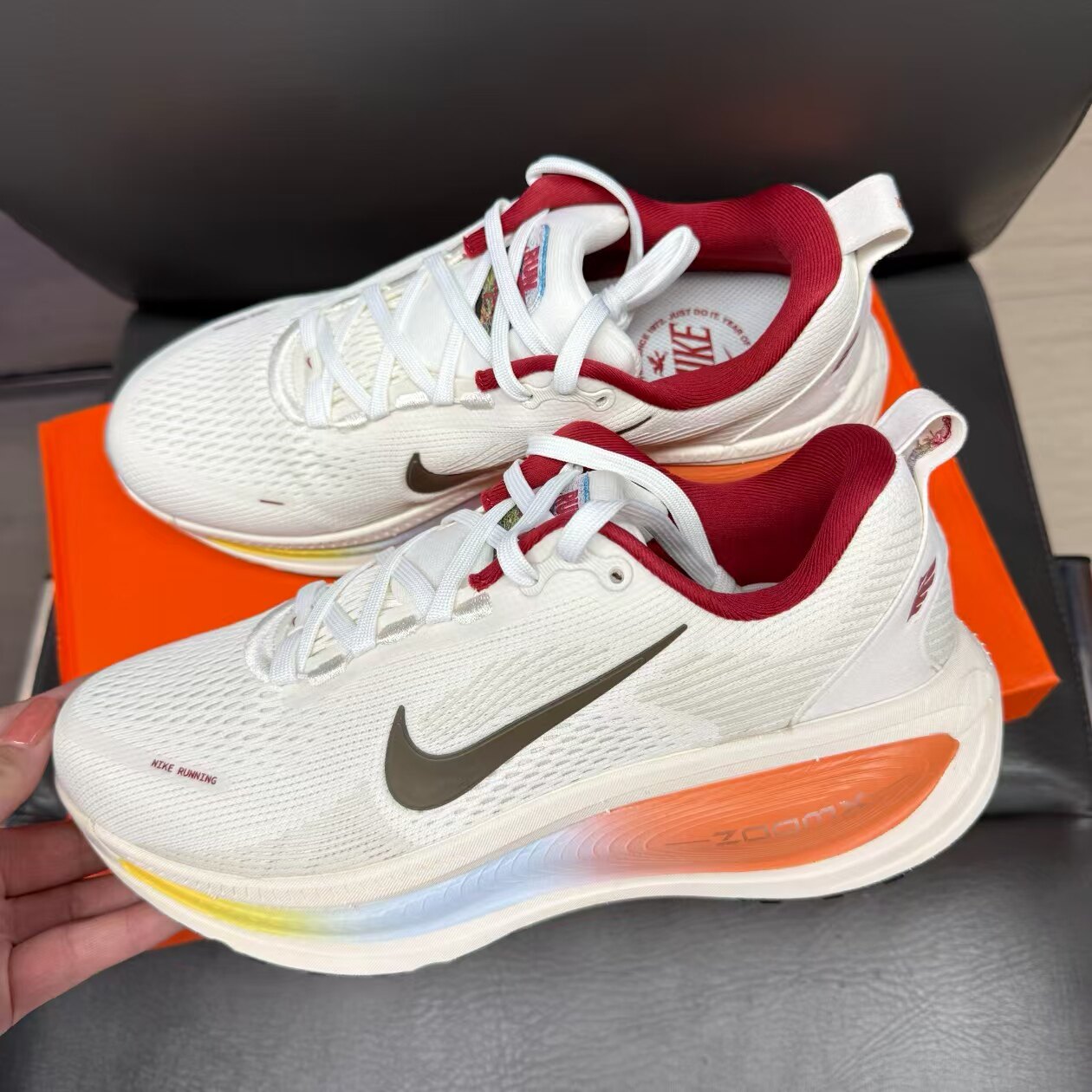 Nike Vomero 18正品耐克专业跑步鞋透气缓震休闲运动鞋IQ1131-120