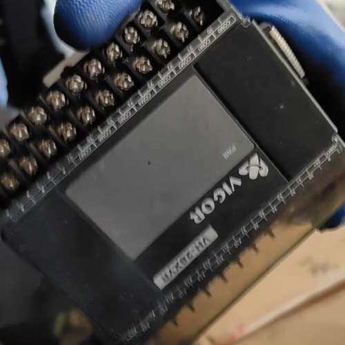 议价维修 8台湾丰炜PLC 控制器扩展模块VH-28XYR