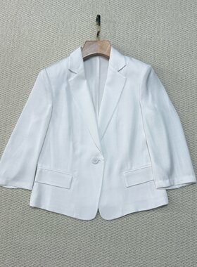 YI同款 2026春夏新款女装 醋纤仿麻可水洗一粒扣收腰短款中袖西装
