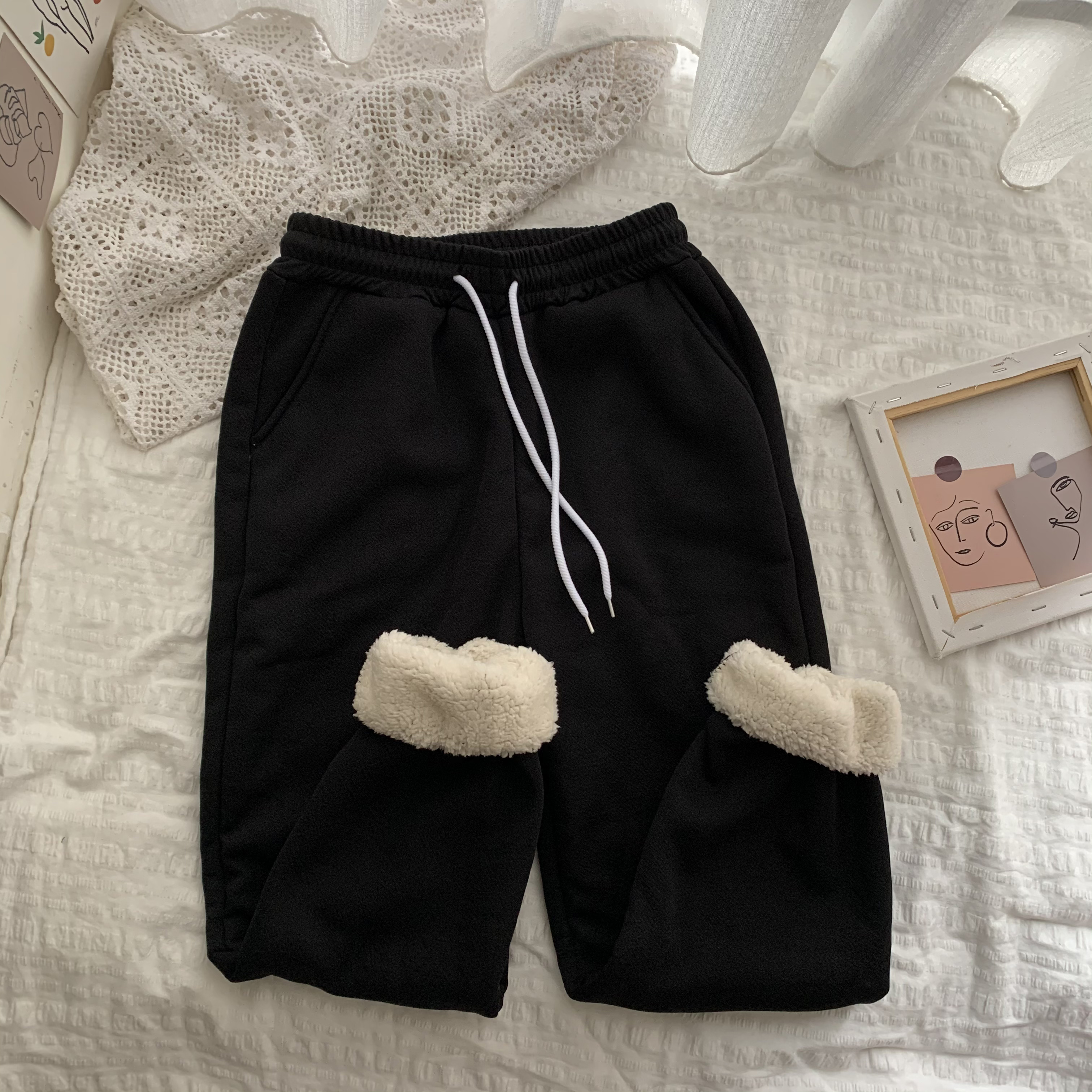 Women's winter sweatpants with loose binding and thick cashmere