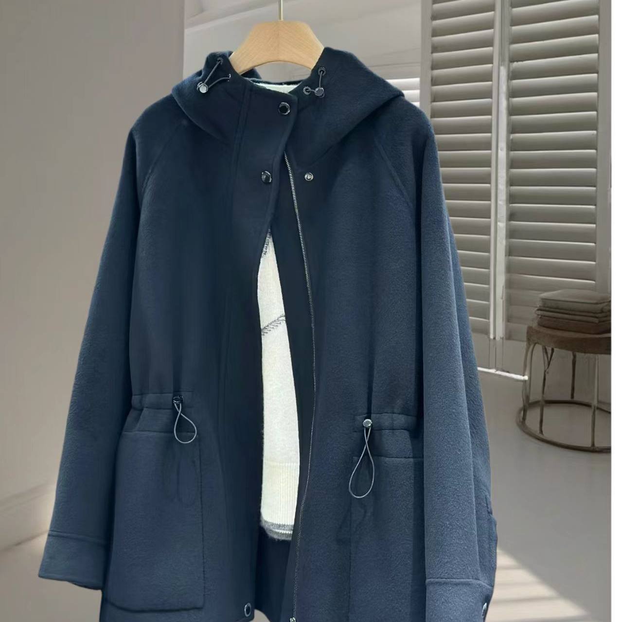 高端定制 欧洲站  连帽收腰显瘦羊毛休闲大衣88612