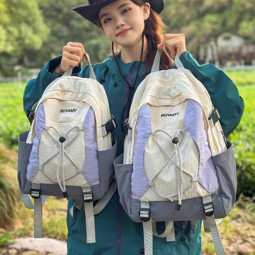 户外撞色轻便登山包徒步旅行包轻量化防泼水小双肩包男书包电脑包