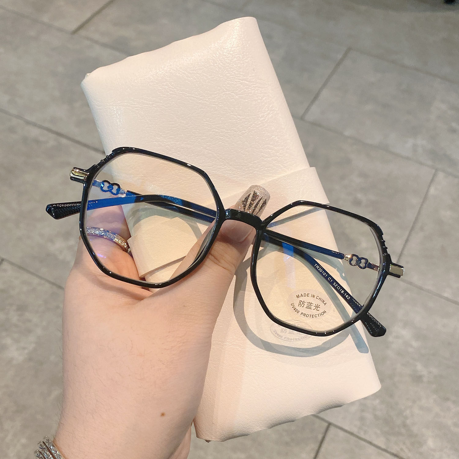 新款防蓝光抗辐射可配度数近视眼镜女白搭大框显脸小超轻TR眼镜框