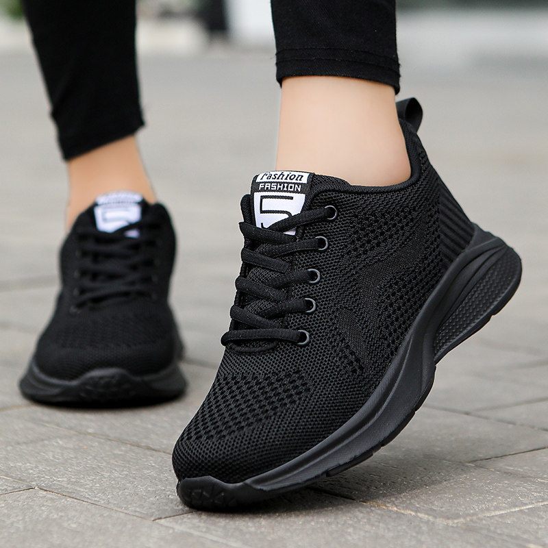 纯透气黑色运动鞋女超轻便防滑软底宽胖脚久站不累脚孕妇全小黑鞋