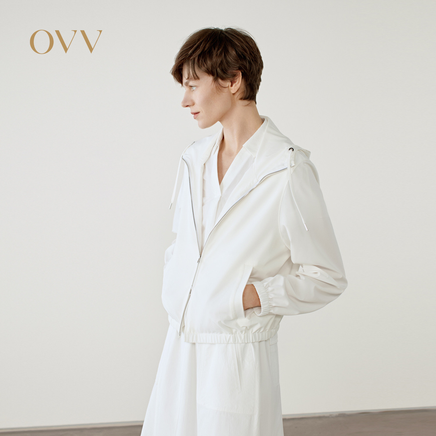 OVV2025春夏新款女装淡人舒适弹力运动风连帽休闲夹克外套