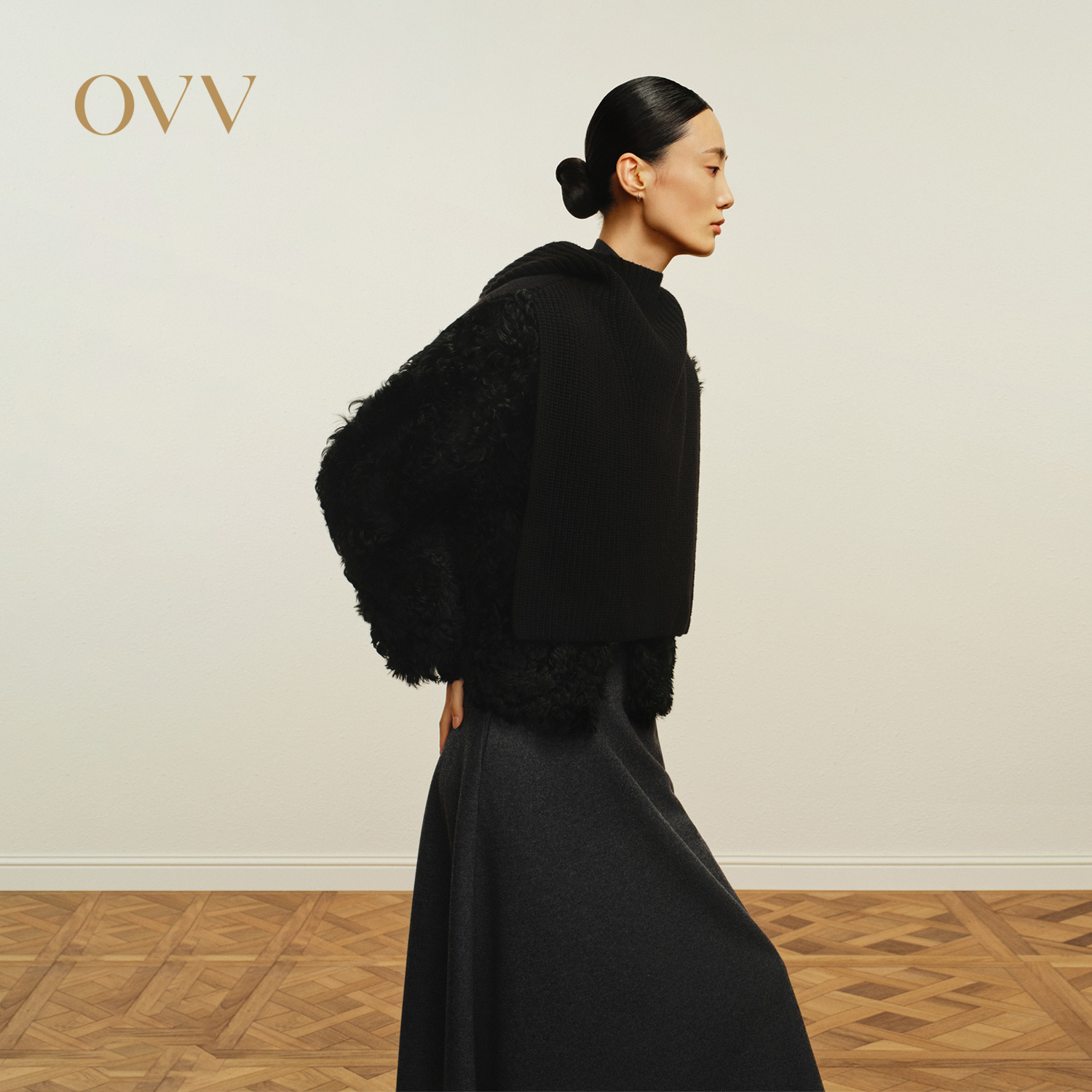 进口面料 圆领设计 进口羊皮