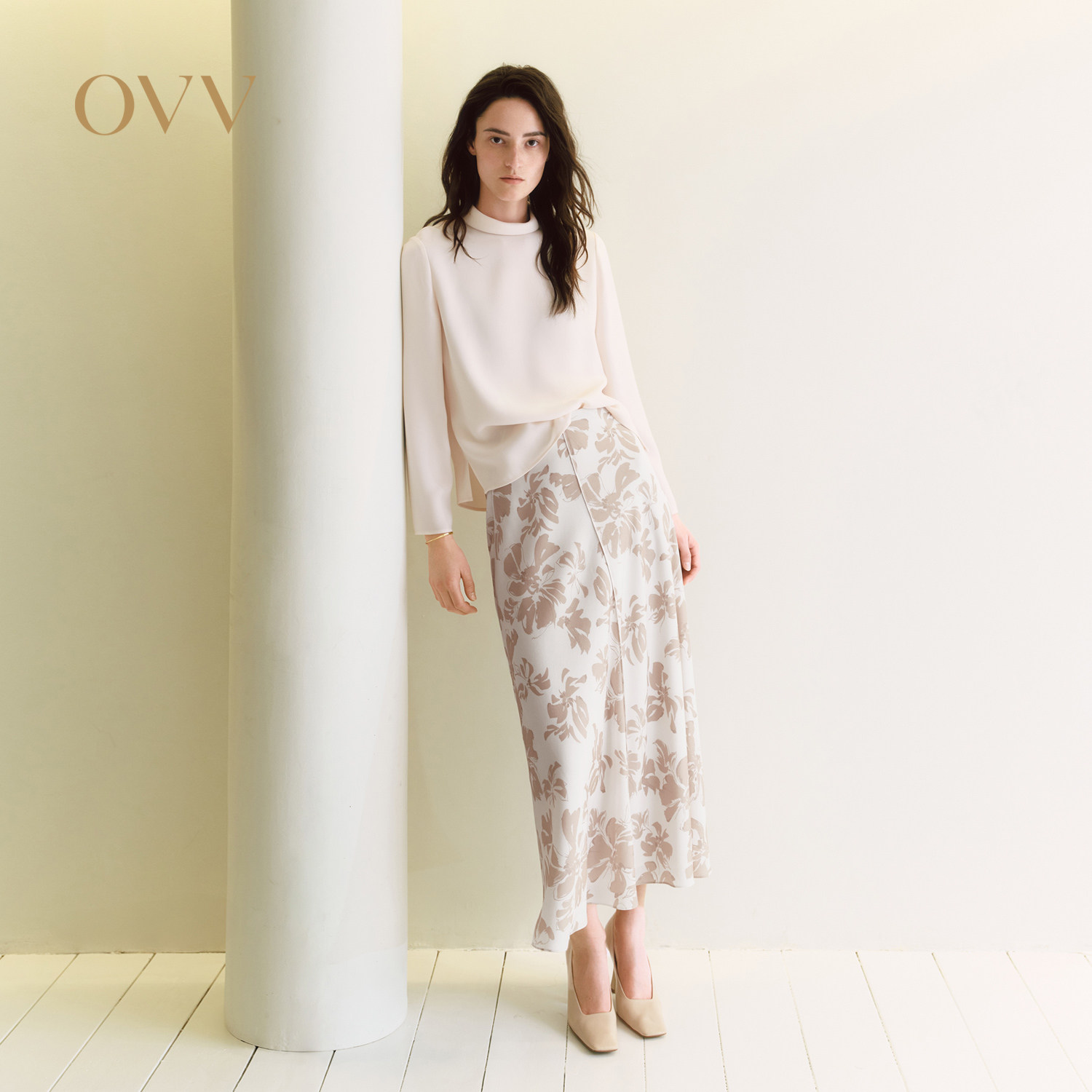 OVV2025秋冬新款女装素净优雅简约印花醋酸大裙摆半身裙