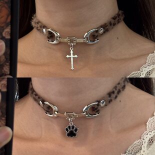 [楼哈哈]Y2K辣妹豹纹毛绒短款choker十字架猫爪锁骨链甜酷项圈