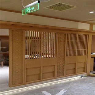 日系料理店推广式仿木纹铝合金屏风隔断火锅店型材方管铝窗花格栅