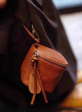 2024新款植鞣牛皮迷你手拎耳机口红硬币收纳卡包真皮实用零钱包