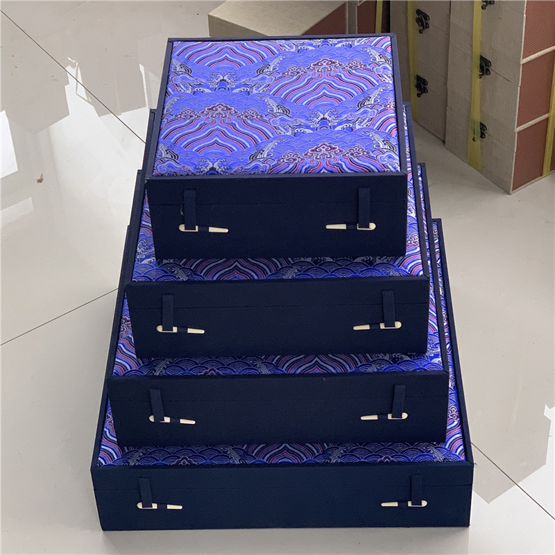 锦盒书画卷轴砚台玉器瓷盘