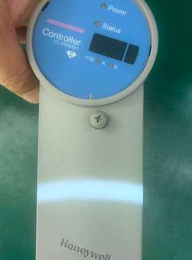 议价出售霍尼韦尔CC-PCNT01控制器，型号51405046-维修