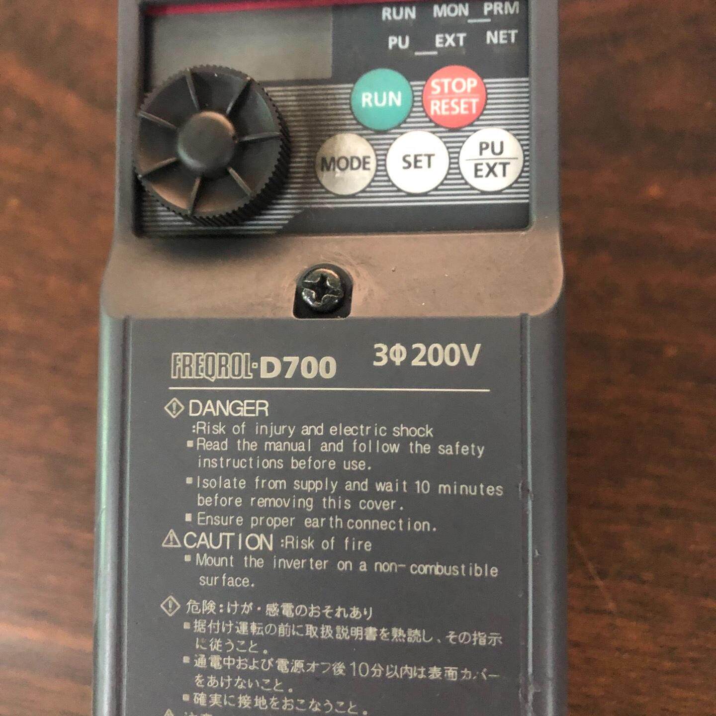 FR-D720-0.4K 变频器 D700系列三相200V调速器议价维修