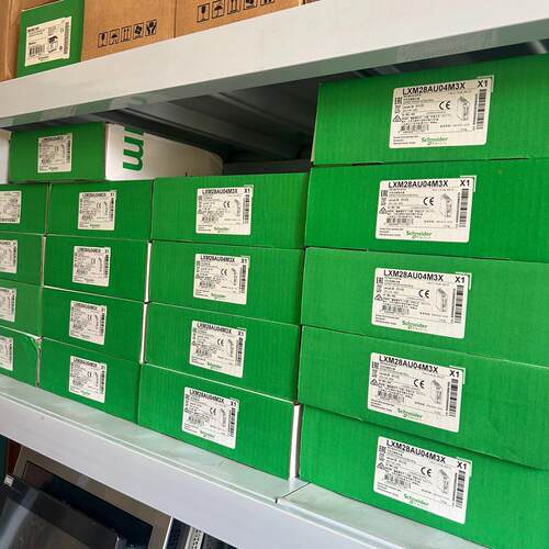 LXM28AU04M3X LXM28EU07M3X LXM32MD72N4 伺服驱动器电机议价维修