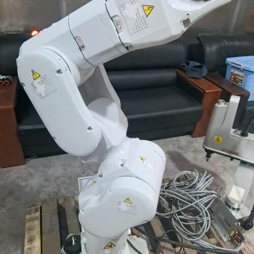 C8-A901S RC700-A 爱普生EPSON工业机器人 带CC-Link 8KG议价维修