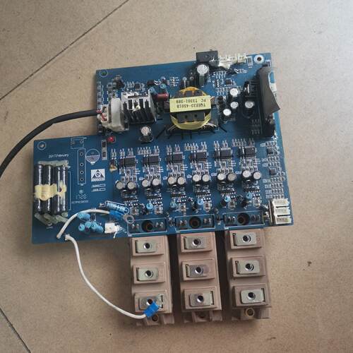 YQ3000 誉强变频器驱动板 22KW带模块议价维修