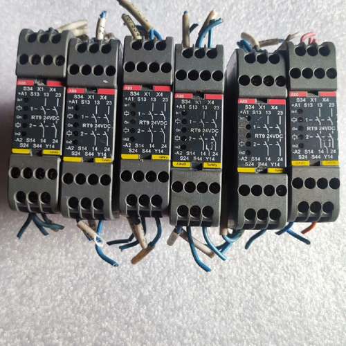 议价ABB安全继电器  2TLA010029R0000，拆机包好维修