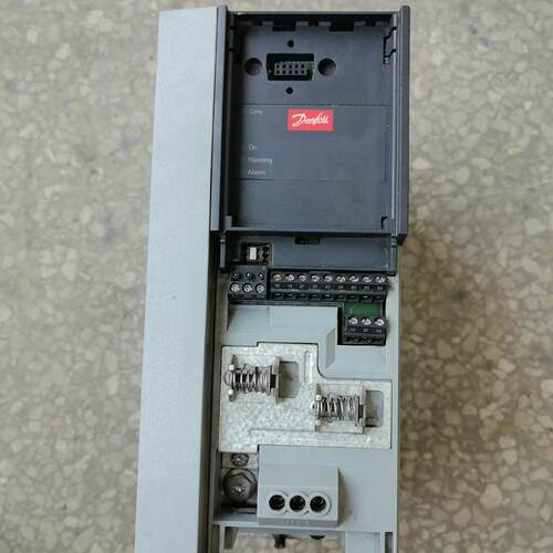 FC-111P5K5T4P20H4X 变频器 5.5KW 丹佛斯工控调速装置议价维修