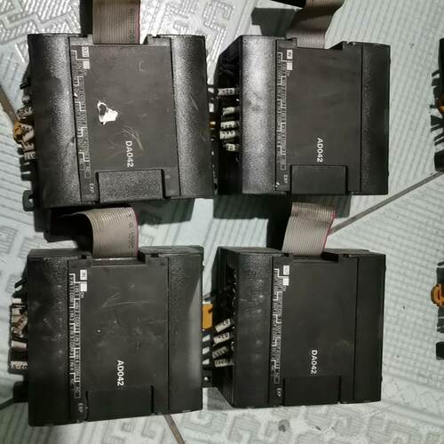 CP1H-XA40DR-A CP1W-DA042 AD042 工控自动化扩展模块议价维修
