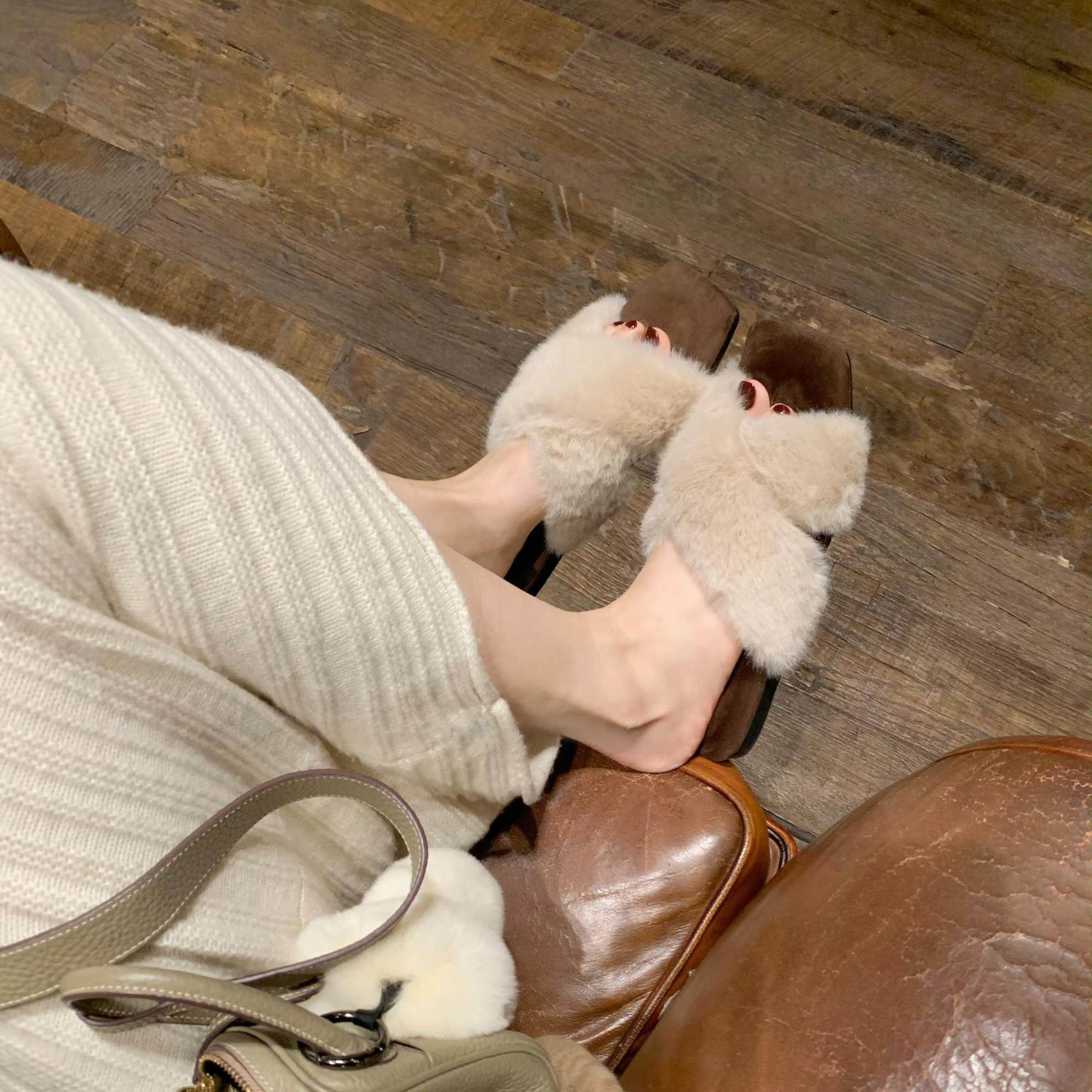 2025秋冬季新款凉拖鞋外穿交叉懒人毛毛鞋子女加绒棉鞋毛毛勃肯鞋,女鞋,毛毛鞋,淘宝优惠券,粉丝福利购,淘宝优惠卷