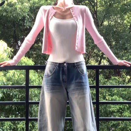 粉色温柔风针织吊带外套开衫俩件套女春秋季新款韩系纯欲长袖上衣