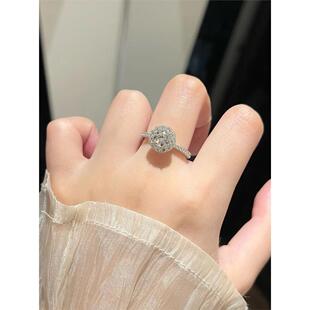 人造钻石戒指2026新莫桑石钻石戒指婚礼模拟婚礼道具微镶嵌鸽子蛋