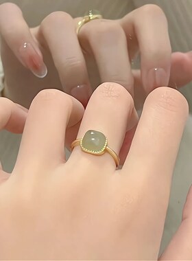 小方糖戒指女新款18k金色戒指