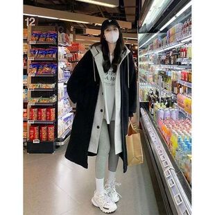 假两件连帽羊羔绒外套女冬季新款设计感宽松加绒加厚保暖毛绒大衣
